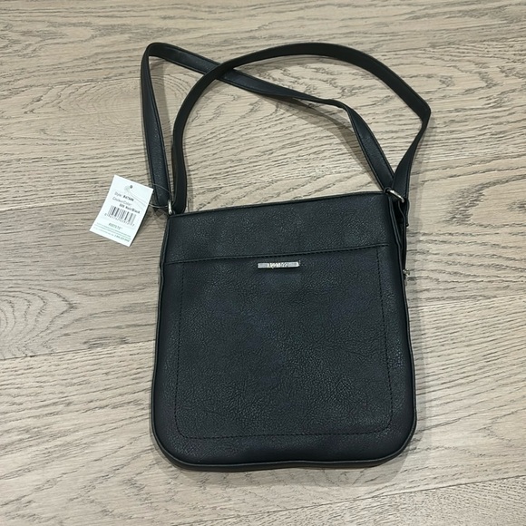 New with tags Roots 73 crossover purse - Picture 1 of 5